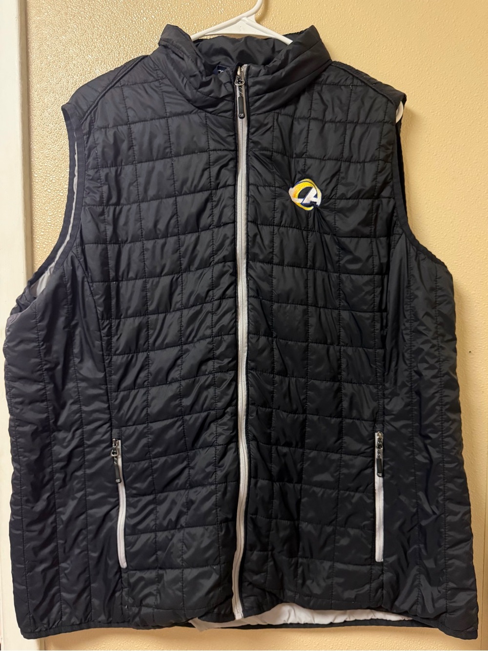 LA RAMS NFL -Cutter & Buck Black Quilted Vest with Team Blue Yellow & White Logo